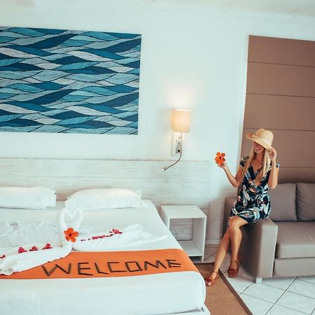 Astroea Beach Hotel (Adults Only) Blue Bay Eksteriør bilde